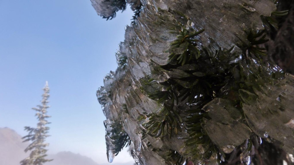 Gear Review: Cumulus Panyam 450 Eis am Morgen